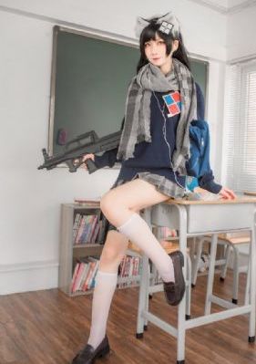 女大学生的沙龙室在线观看